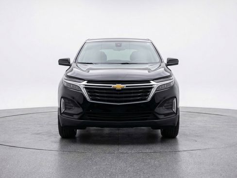 Used 2025 Chevrolet Equinox LT FWD image 2