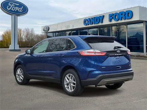 Used 2023 Ford Edge SEL w/ Convenience Package image 3