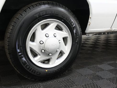 Used 2012 Ford E-150 and Econoline 150 w/ Premium Van Group image 25