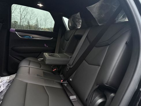 New 2026 Cadillac XT5 Luxury image 13