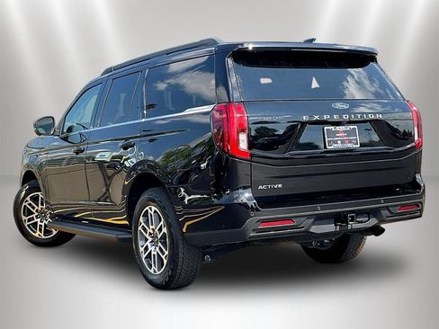 Used 2025 Ford Expedition Active AWD/4WD image 4