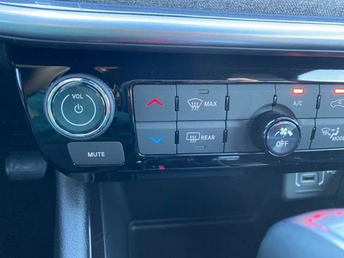 New 2026 Jeep Compass Latitude image 26