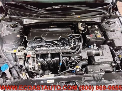 Used 2024 Hyundai Elantra SEL image 9