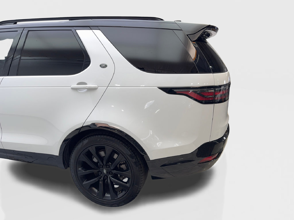 Used 2024 Land Rover Discovery Dynamic SE AWD/4WD image 19
