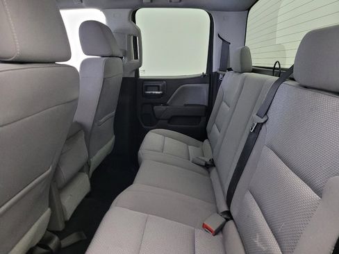 Used 2018 Chevrolet Silverado 1500 Custom w/ Custom Value Package RWD image 18