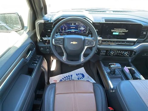 New 2025 Chevrolet Silverado 1500 High Country image 13