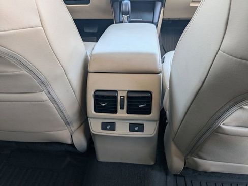 Used 2017 Subaru Outback 3.6R Limited image 15