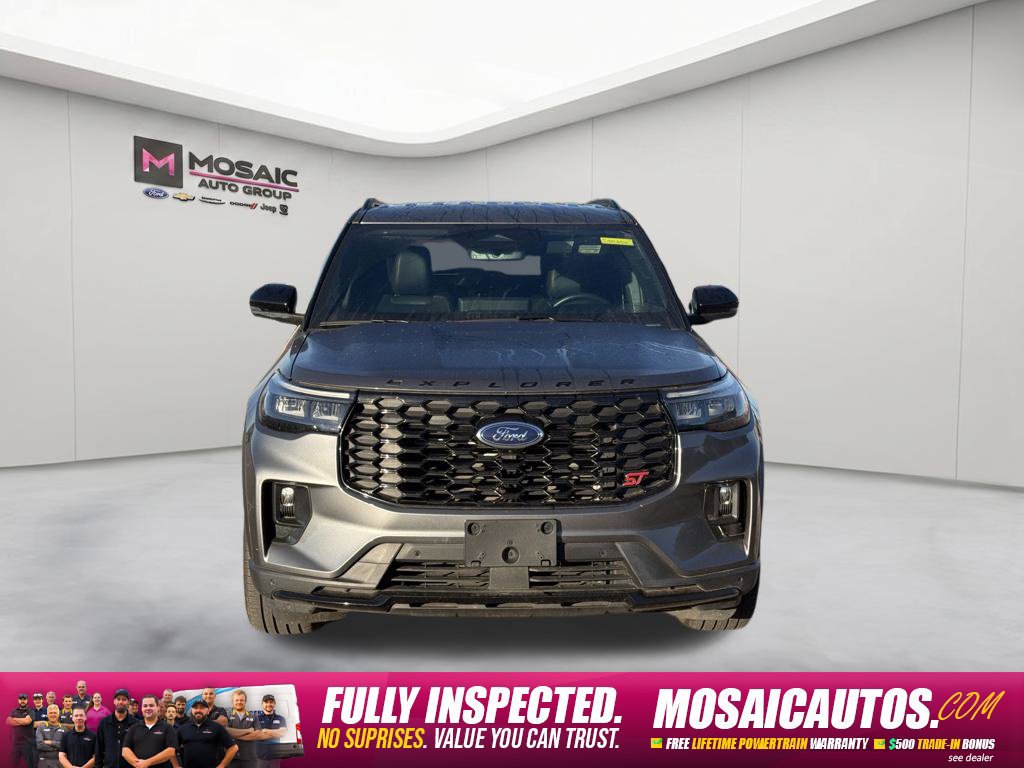 Used 2025 Ford Explorer ST AWD/4WD image 2