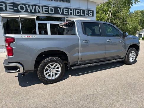 Used 2021 Chevrolet Silverado 1500 LT AWD/4WD image 3