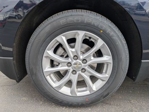 Used 2020 Chevrolet Equinox LS w/ LS Convenience Package image 27