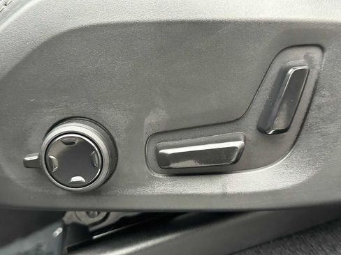 Used 2025 Volvo XC90 B6 Ultra w/ Protection Package Premier image 23