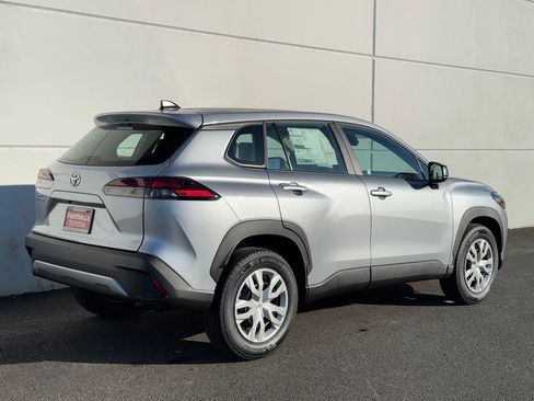 New 2026 Toyota Corolla Cross L image 7
