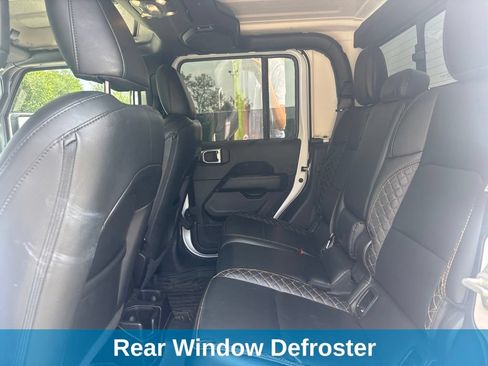 Used 2023 Jeep Gladiator Overland AWD/4WD image 13