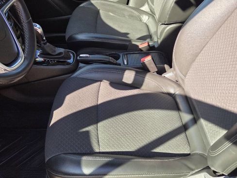 Used 2018 Buick Encore Preferred image 8