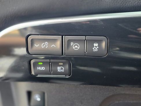 Used 2019 Toyota Prius Prime Advanced image 40