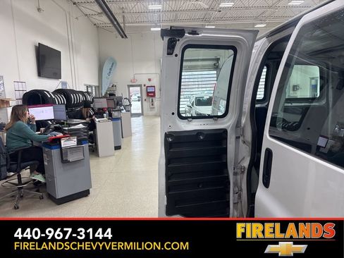 Certified 2021 GMC Savana 2500 w/ Driver Convenience Package image 32
