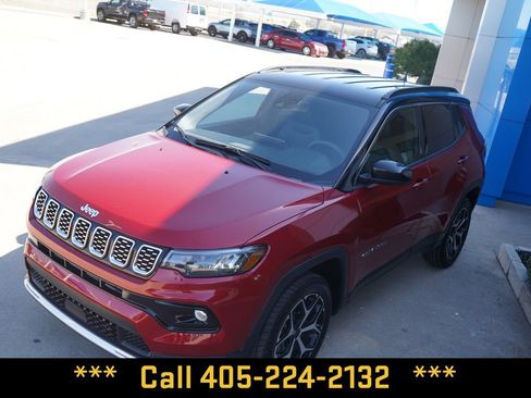 Used 2025 Jeep Compass Limited AWD/4WD image 14