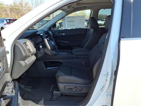 New 2026 Nissan Pathfinder Platinum AWD/4WD image 6