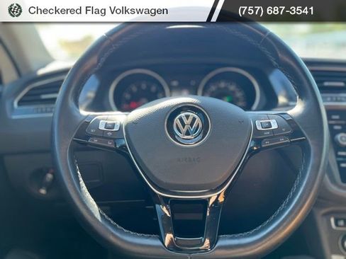 Used 2019 Volkswagen Tiguan SE w/ Panoramic Sunroof Package AWD/4WD image 30