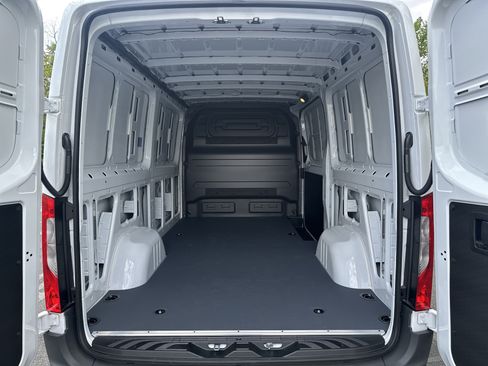 New 2026 Mercedes-Benz Sprinter 2500 image 30