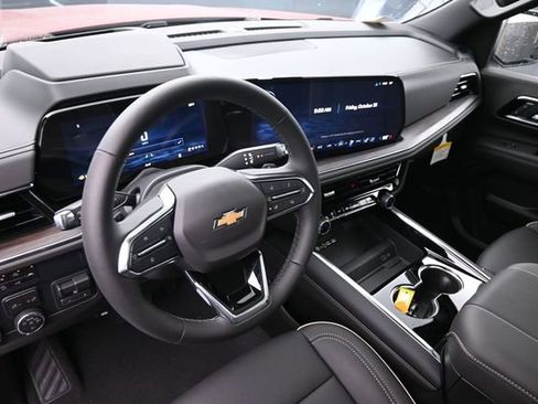 New 2026 Chevrolet Suburban Premier AWD/4WD image 23