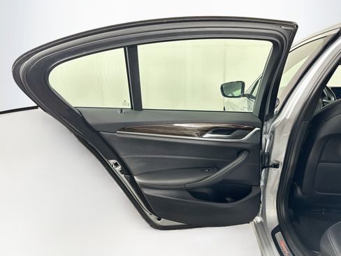 Used 2018 BMW 530i RWD image 28
