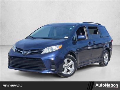 Used 2018 Toyota Sienna LE