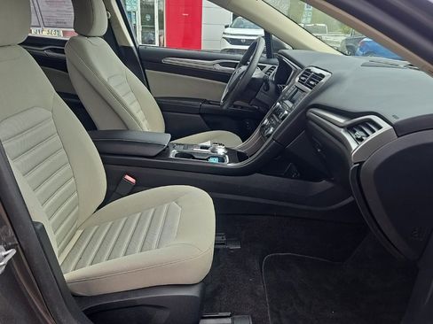 Used 2018 Ford Fusion S image 22