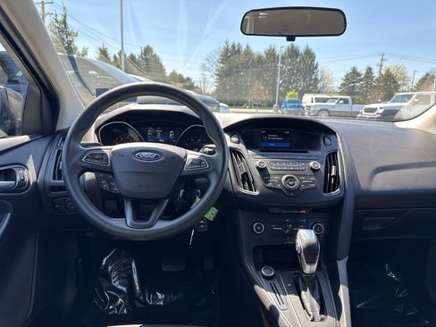 Used 2016 Ford Focus SE image 1