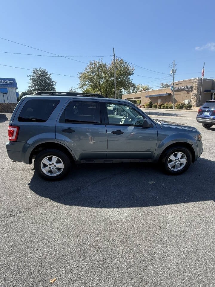 Used 2010 Ford Escape XLT FWD image 5