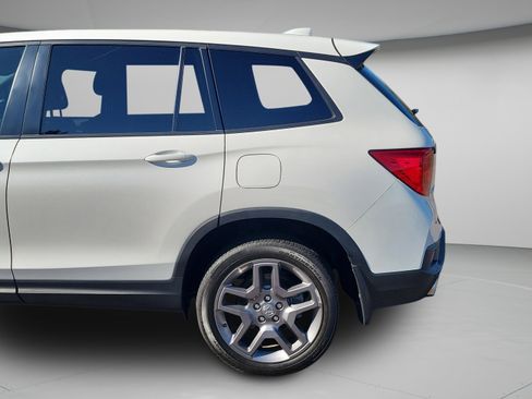 Certified 2023 Honda Passport EX-L image 8