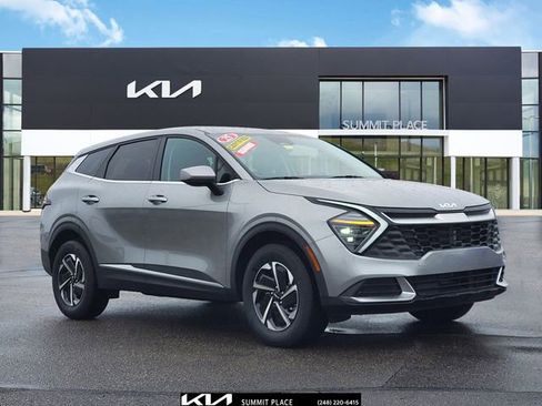 Certified 2025 Kia Sportage LX image 1
