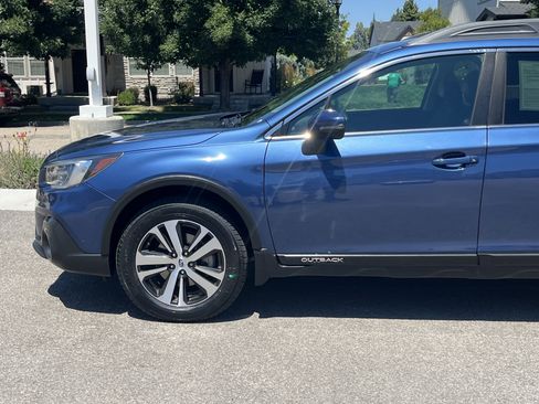 Used 2019 Subaru Outback 3.6R Limited w/ Protection Package #1 AWD/4WD image 2