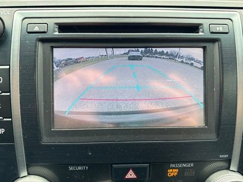 Used 2014 Toyota Camry SE image 25