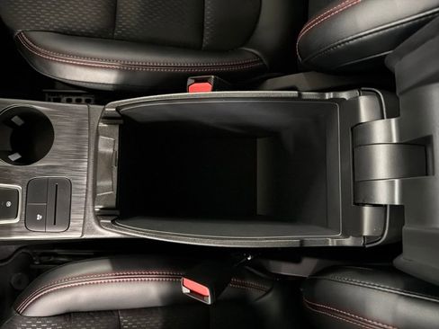 Used 2025 Ford Escape ST-Line Elite image 28