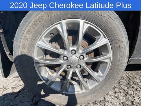 Used 2020 Jeep Cherokee Latitude Plus w/ Comfort/Convenience Group AWD/4WD image 9