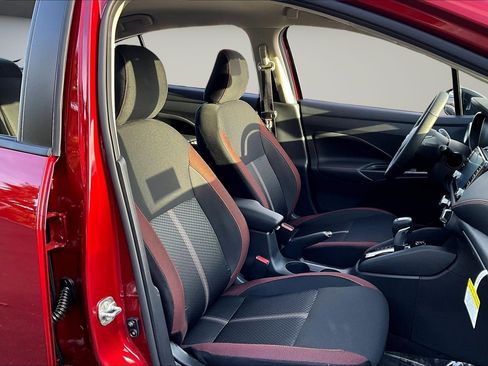 New 2025 Nissan Versa SR w/ Trunk Package image 11