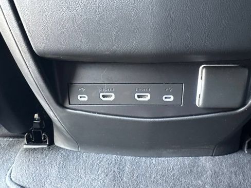 Used 2021 Cadillac Escalade ESV Premium Luxury w/ Driver Assist Tech Package AWD/4WD image 12