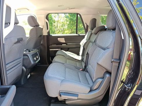 Used 2025 Ford Expedition Max Active AWD/4WD image 11