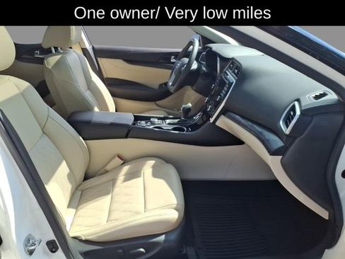 Used 2023 Nissan Maxima Platinum w/ Sport Mat Group FWD image 13