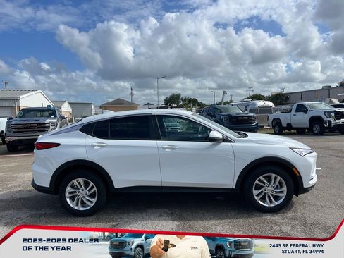 New 2026 Buick Envista Preferred image 8