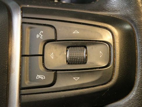 Used 2021 GMC Sierra 1500 Elevation image 24