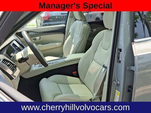 New 2025 Volvo XC90 T8 Ultra w/ Protection Package Premier image 13