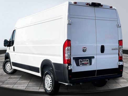 Used 2025 RAM ProMaster 2500 w/ Convenience Group image 2