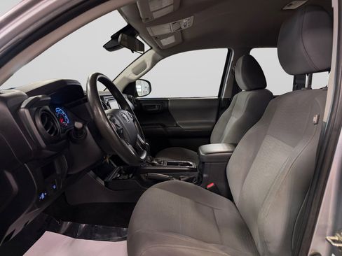 Used 2019 Toyota Tacoma SR w/ SR Convenience Package AWD/4WD image 15