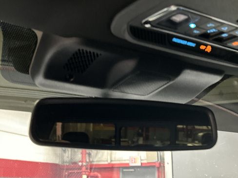 Used 2025 Ford F150 Raptor AWD/4WD image 27