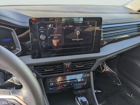 Used 2025 Volkswagen Jetta Sport image 18