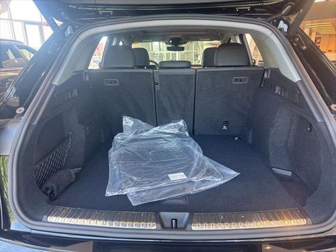 Used 2025 Audi Q5 Premium w/ Convenience Package AWD/4WD image 24