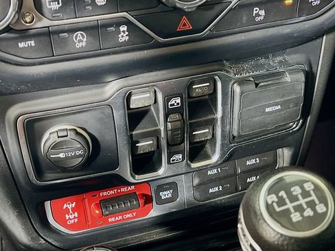 Used 2019 Jeep Wrangler Unlimited Rubicon AWD/4WD image 21