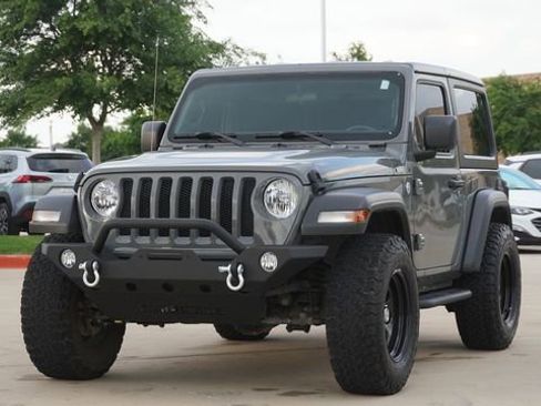 Used 2020 Jeep Wrangler Sport AWD/4WD image 3